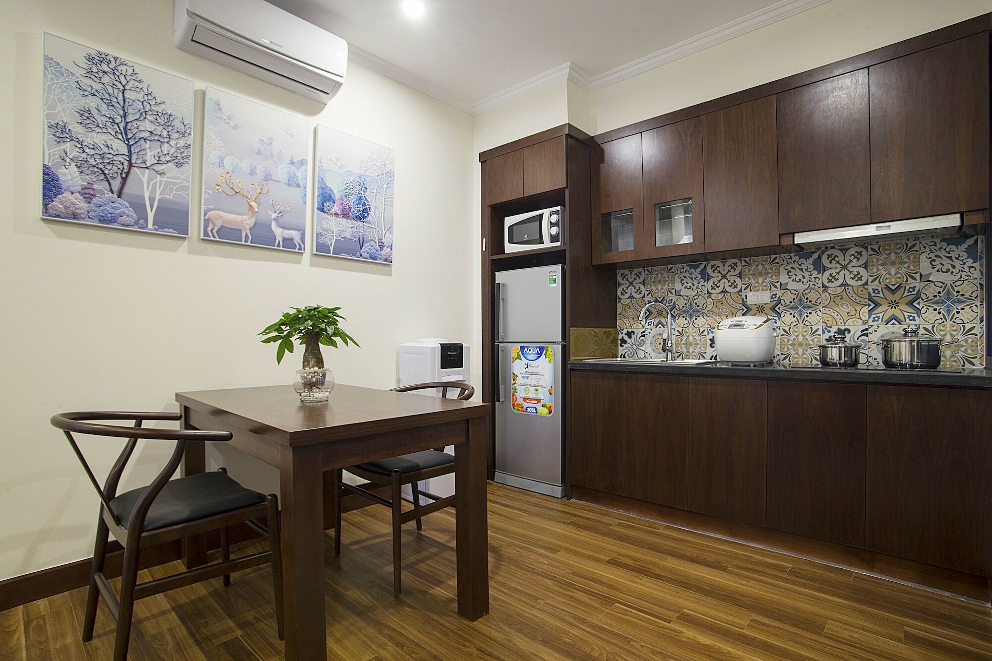 Newsky Serviced Apartment Hanoi Esterno foto